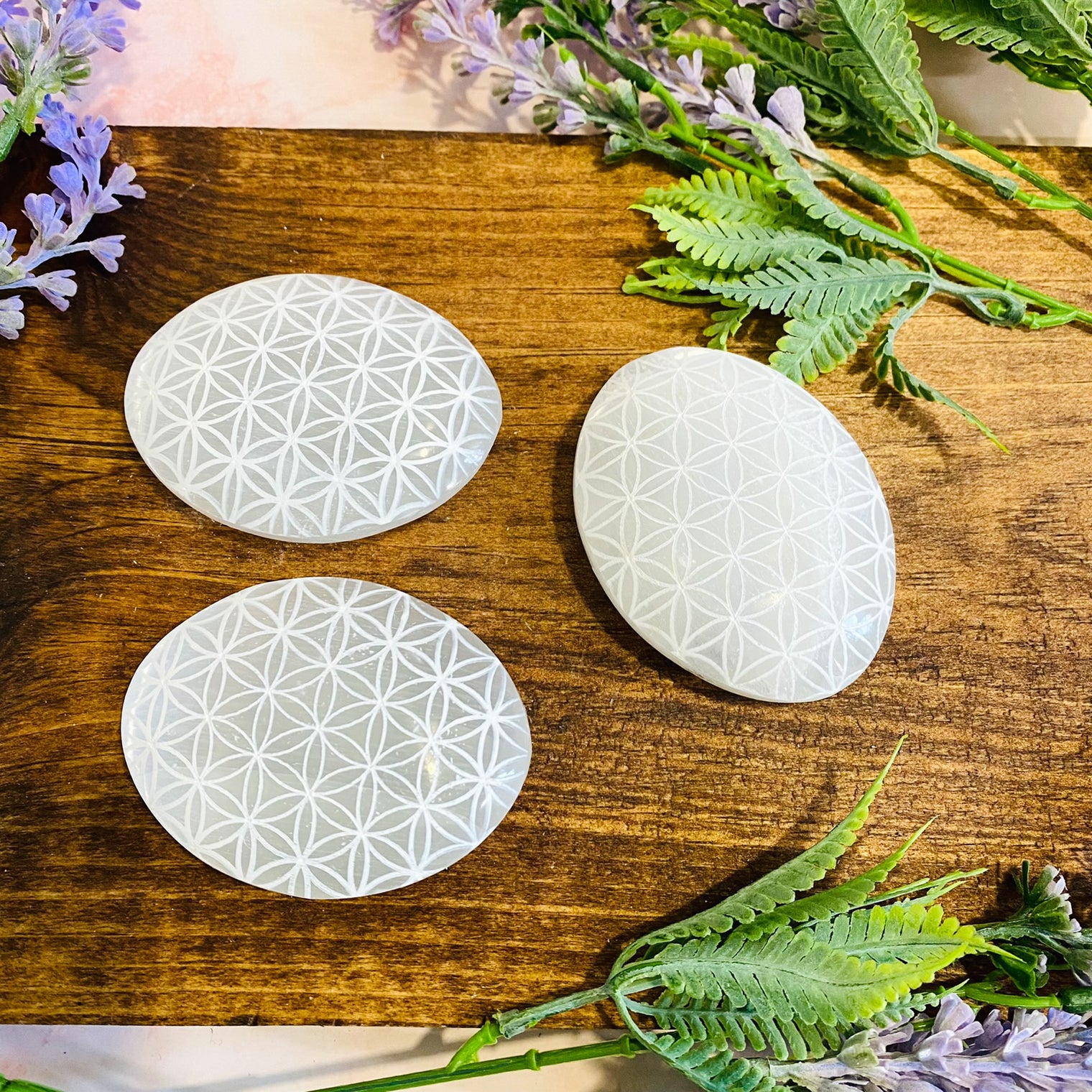 Selenite Palm stone, Satin Spar, Fatima Hand Selenite, Sacred Geometry Selenite Palm stone, Cleansing Crystal, Protection Stone