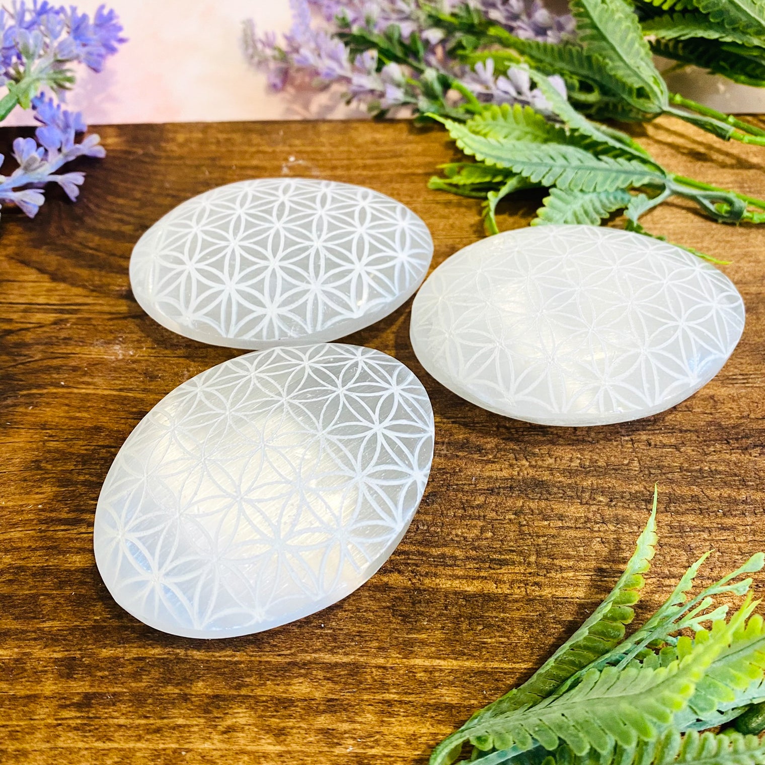 Selenite Palm stone, Satin Spar, Fatima Hand Selenite, Sacred Geometry Selenite Palm stone, Cleansing Crystal, Protection Stone