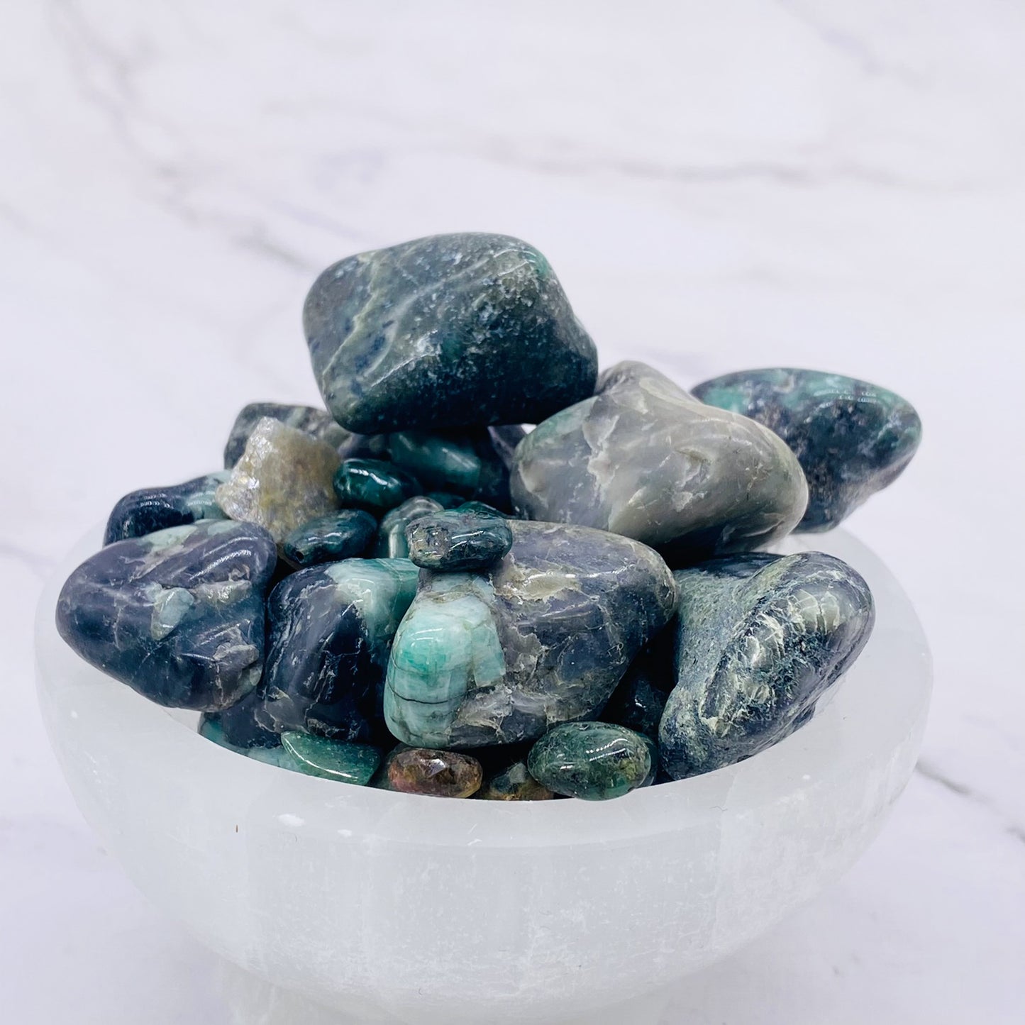 Emerald Tumble stone, Polished Emerald, Healing Crystal, Pocket Stone, Genuine Emerald, Crystal for Love and Cleansing, Stone of Love