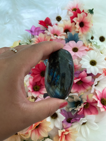 Labradorite Crystal,Palmstone,Pocket Stone,Blue Labradorite Gemstone,Calming Crystal,Stone of Transformation,Srone for Intuition,Reiki