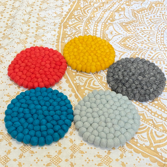Felted Ball Trivet, Round Colorful Wool Pompom Mini Mats, Solid Color Trivet Coaster Set Housewarming Gift