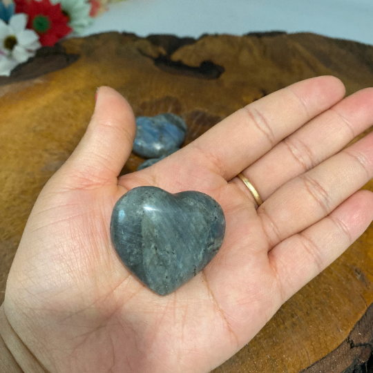 Labradorite Crystal Heart, Blue Labradorite,Small Crystal Hearts, Polished Stones,Healing Crystals, Reiki Healing, Crystal of Transformation