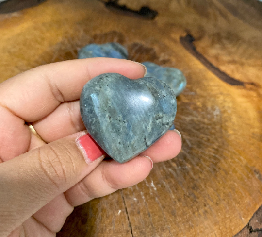 Labradorite Crystal Heart, Blue Labradorite,Small Crystal Hearts, Polished Stones,Healing Crystals, Reiki Healing, Crystal of Transformation