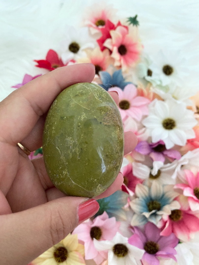 Green Opal Palmstone,Worrystone,Opal from Madagascar,Polished Gemstone forRelationship,Emotional Pain,Crystal For Positive Transformation