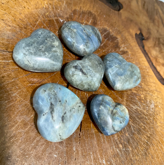 Labradorite Crystal Heart, Blue Labradorite,Small Crystal Hearts, Polished Stones,Healing Crystals, Reiki Healing, Crystal of Transformation