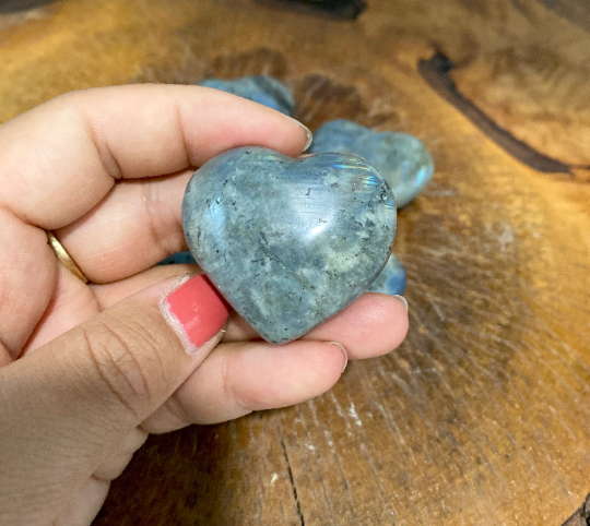 Labradorite Crystal Heart, Blue Labradorite,Small Crystal Hearts, Polished Stones,Healing Crystals, Reiki Healing, Crystal of Transformation