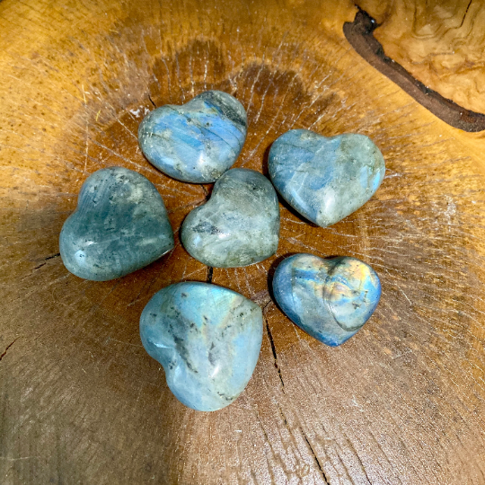 Labradorite Crystal Heart, Blue Labradorite,Small Crystal Hearts, Polished Stones,Healing Crystals, Reiki Healing, Crystal of Transformation