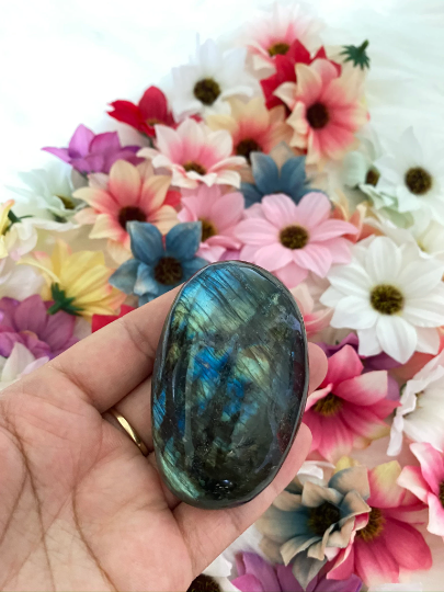 Labradorite Crystal,Palmstone,Pocket Stone,Blue Labradorite Gemstone,Calming Crystal,Stone of Transformation,Srone for Intuition,Reiki