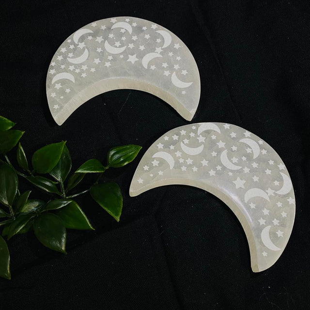 Moon Shape Selenite Charging Plate